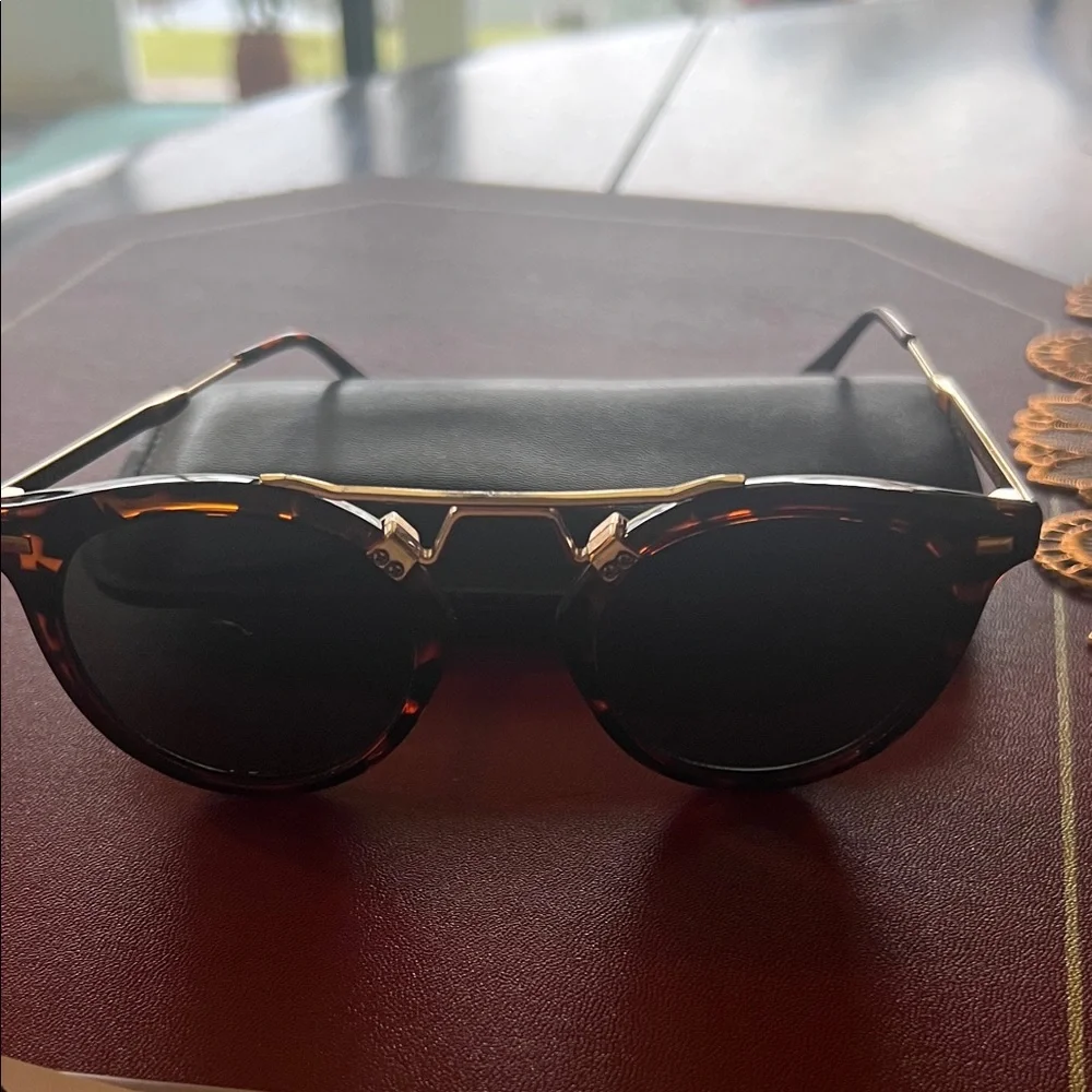 Chic Tortoise and Gold Sunglasses